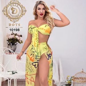 2 pieces women outfit, Sexy Party Beach Cocktail Outfit, Top Bra & Split Skirt.